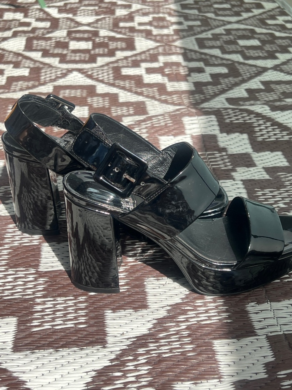 Platform sandals